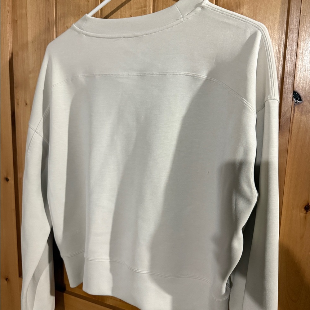 Lululemon perfectly oversized cropped crew size 4 - Picture 2 of 3